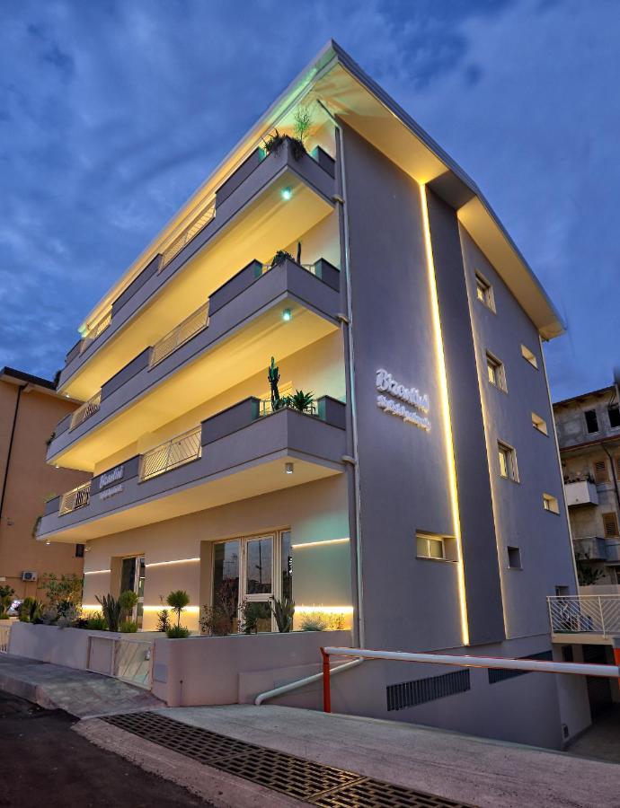 Bizantini Tropea Aparthotel Екстериор снимка